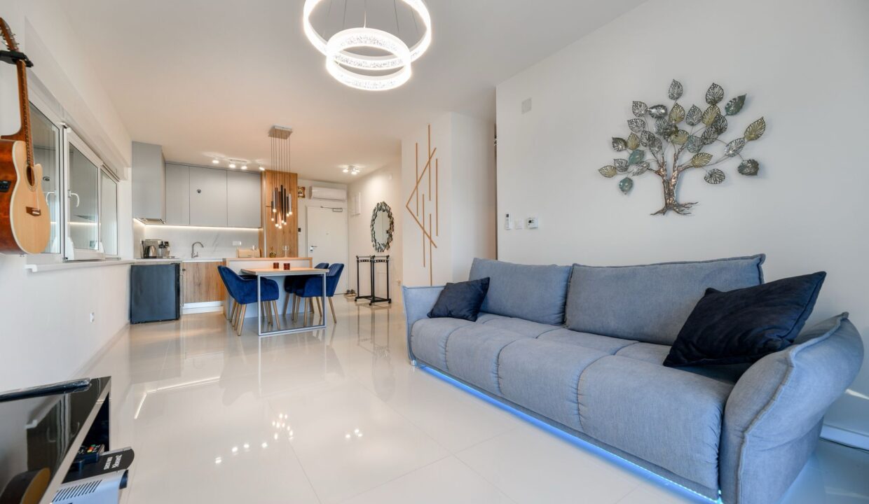 PHOTO-2025-03-28-12-42-56