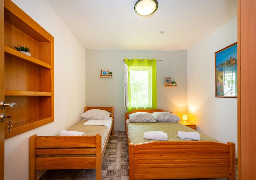 7455_1311_1712846414